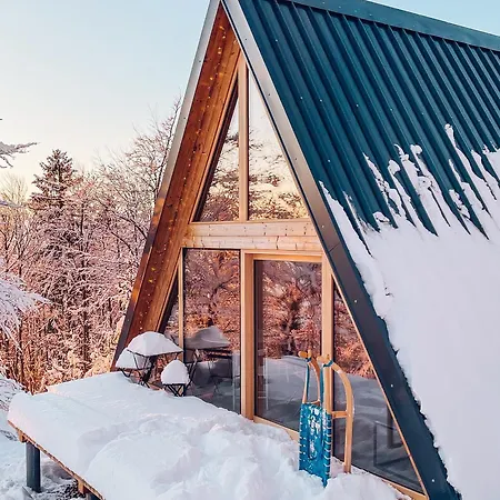 Cozy A-frame Retreat Near Ljubljana With Hot Tub Шале Церклье-на-Гореньскем