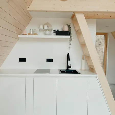 Cozy A-frame Retreat Near Ljubljana With Hot Tub Церклье-на-Гореньскем