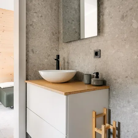 Cozy A-frame Retreat Near Ljubljana With Hot Tub Шале *