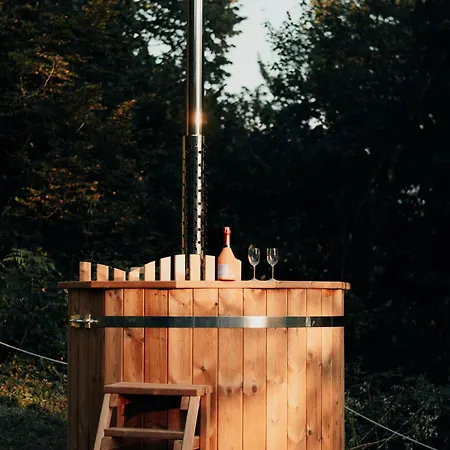 Cozy A-frame Retreat Near Ljubljana With Hot Tub Horská chata *