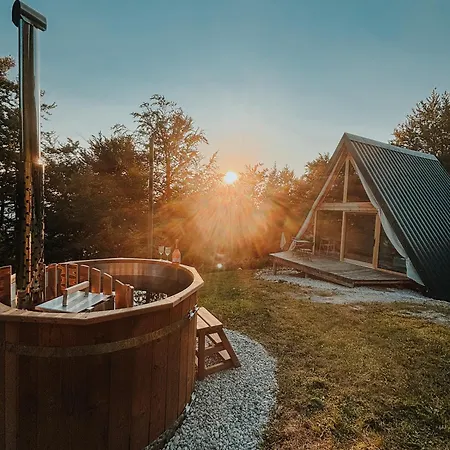 Cozy A-frame Retreat Near Ljubljana With Hot Tub Horská chata *