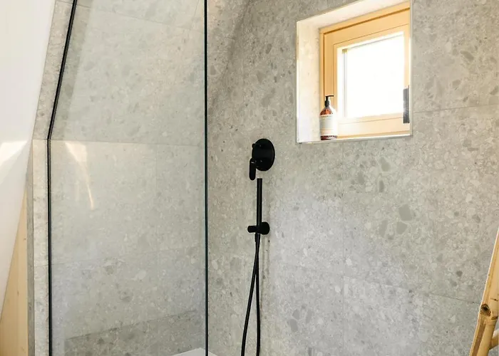 Cozy A-frame Retreat Near Ljubljana With Hot Tub Cerklje na Gorenjskem